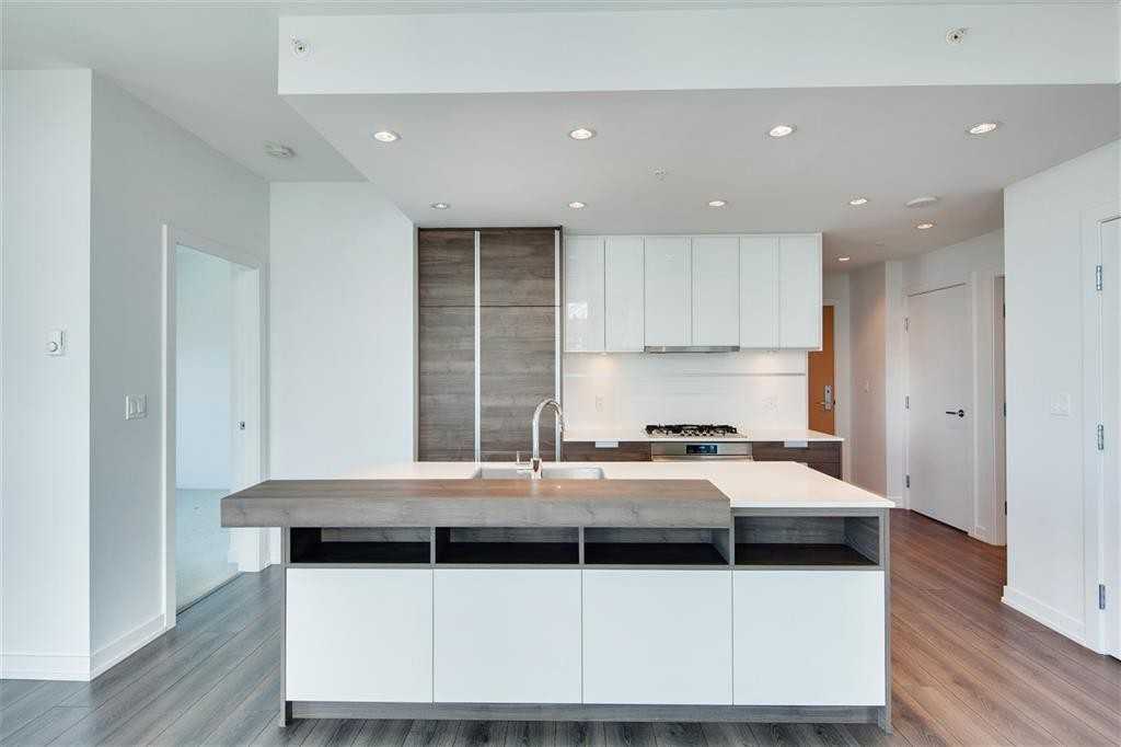 4600 Kingsway - Photo 3 of 18