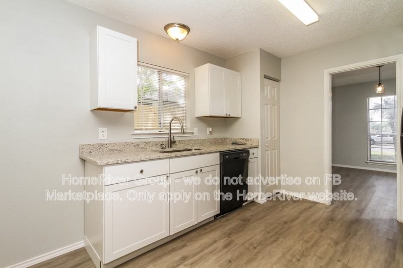 6727 Raintree Frst - Photo 6 of 21