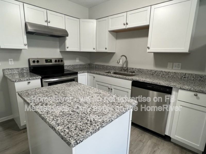809 Spring Valley Dr - Photo 3 of 24