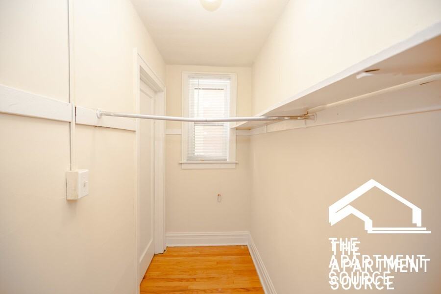 5017 W Cermak Rd #1 - Photo 5 of 7