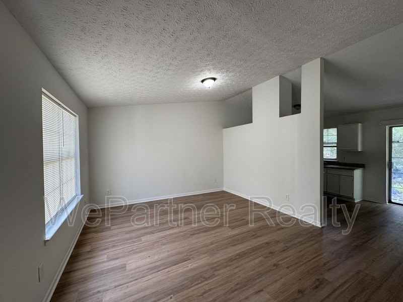 2509 Corner Stone Trl - Photo 4 of 14