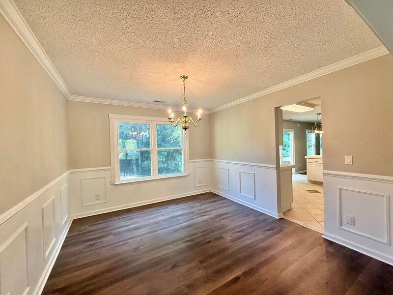 301 Siena Dr - Photo 6 of 33