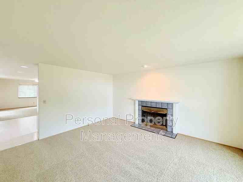 14815 Ne 91st St - Photo 2 of 23