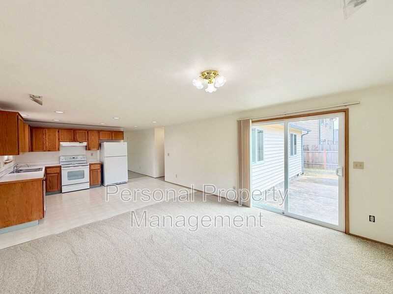 14815 Ne 91st St - Photo 6 of 23