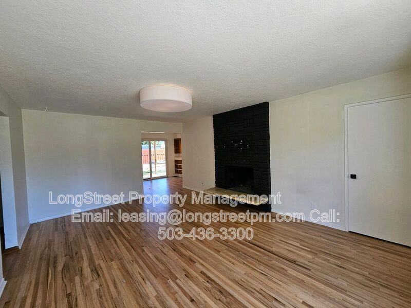 6515 Se Steele St - Photo 4 of 29