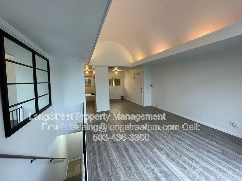 851 Sw Broadway Dr #52 - Photo 3 of 16