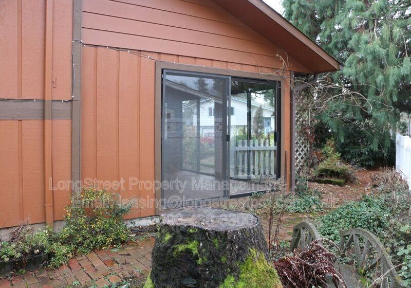 1692 Sw Reed Pl - Photo 2 of 29