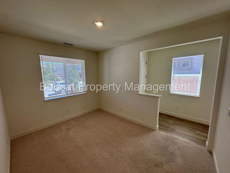 1064 Copper Hill Ave - Photo 5 of 30