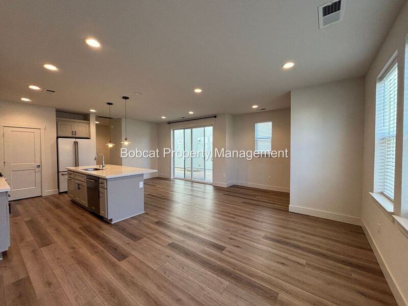 1287 Grove St - Photo 3 of 45