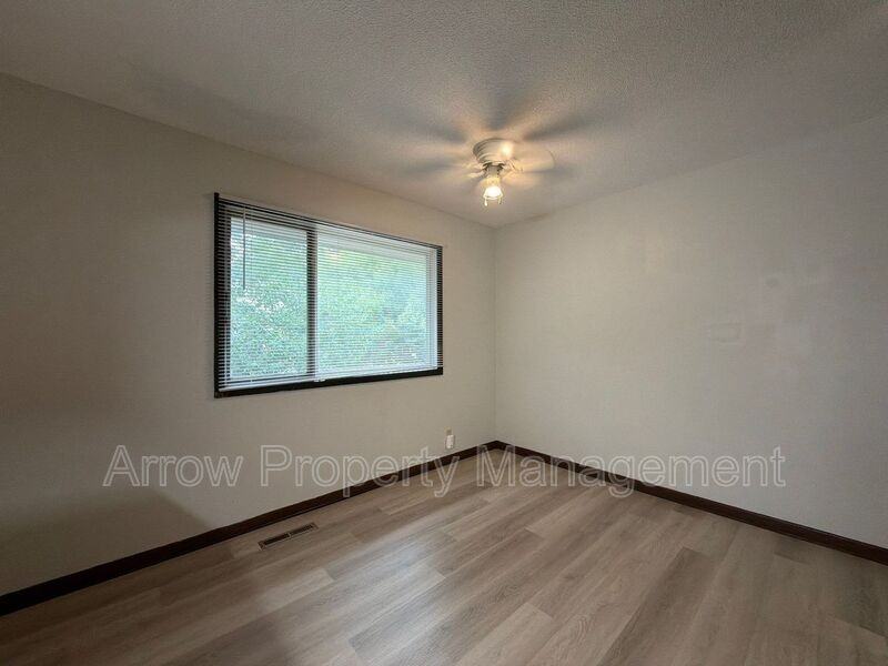 1027 A St #1 - Photo 5 of 14
