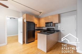 732 W Bittersweet Pl #205 - Photo 1 of 1