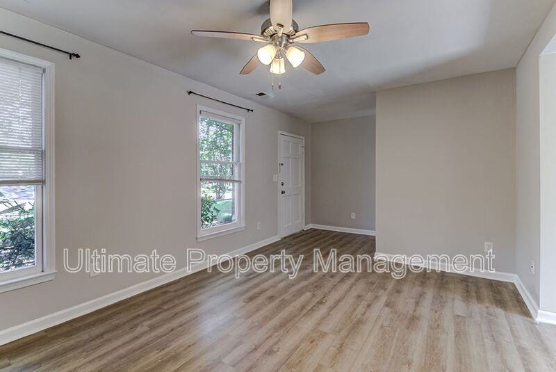 5038 Shelley Dr - Photo 2 of 19