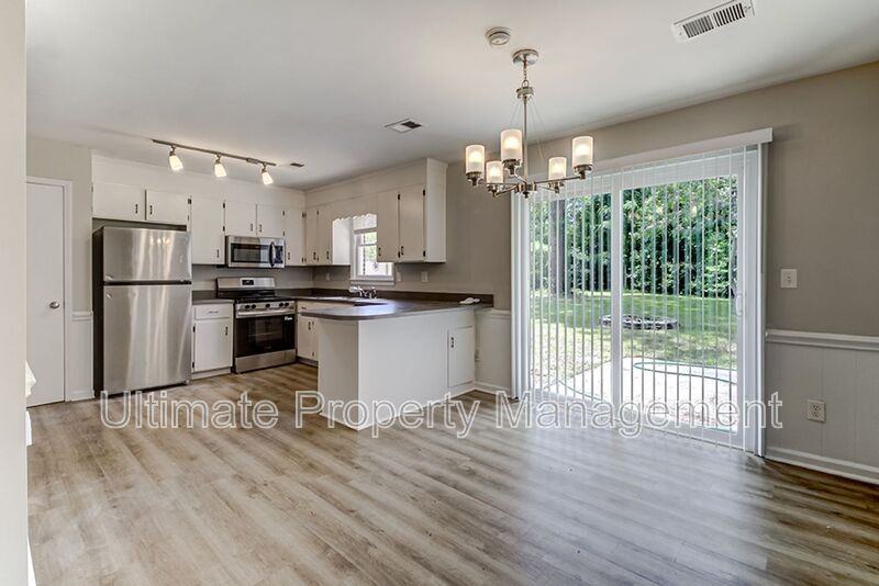 5038 Shelley Dr - Photo 6 of 19