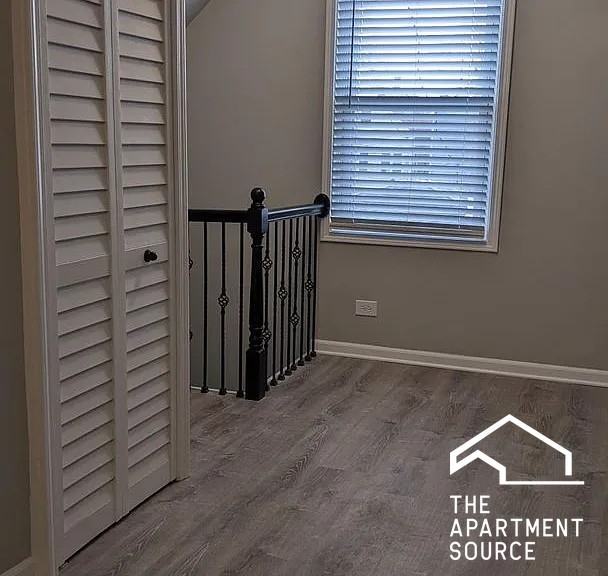 2507 N Lotus Ave #2 - Photo 5 of 10
