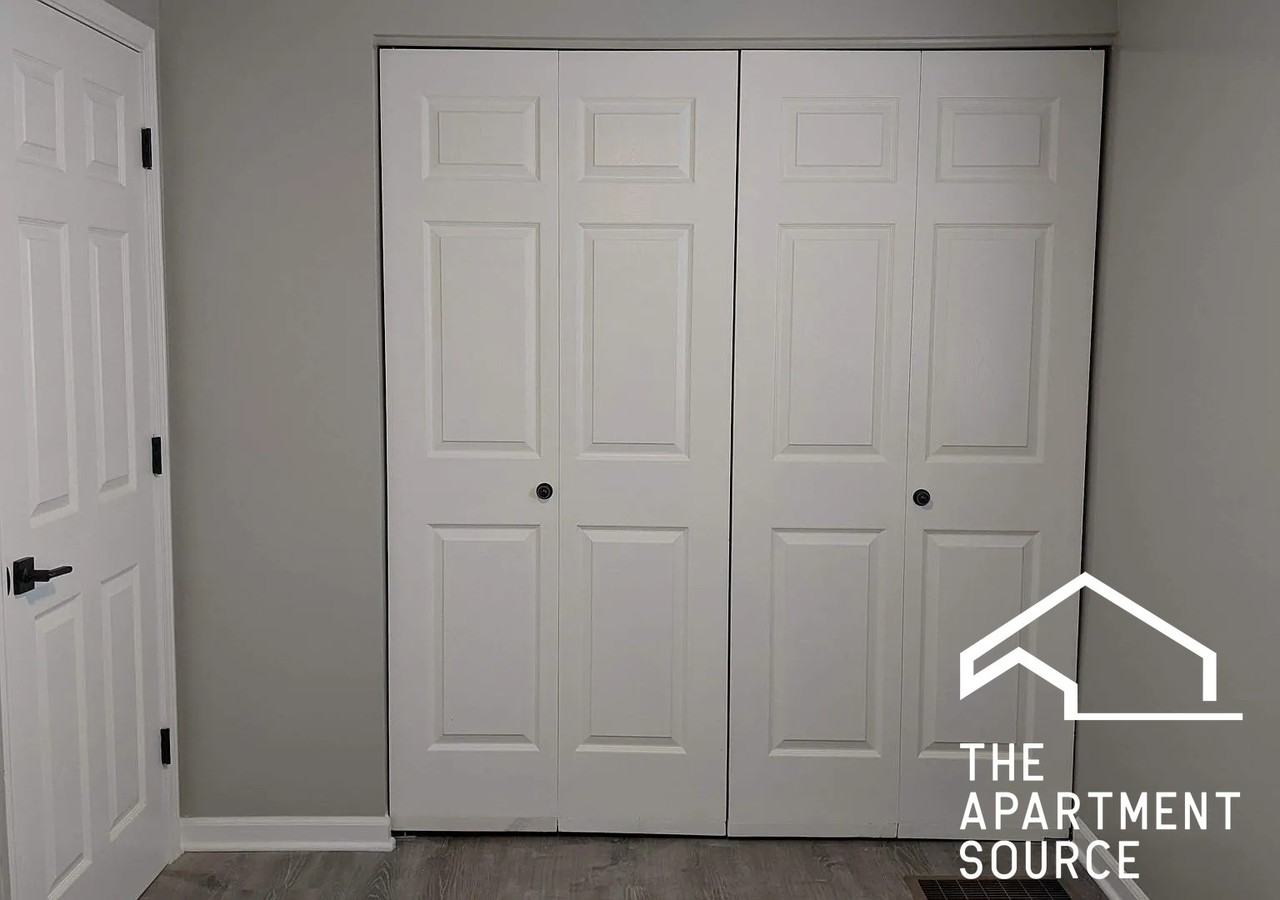 2507 N Lotus Ave #2 - Photo 6 of 10