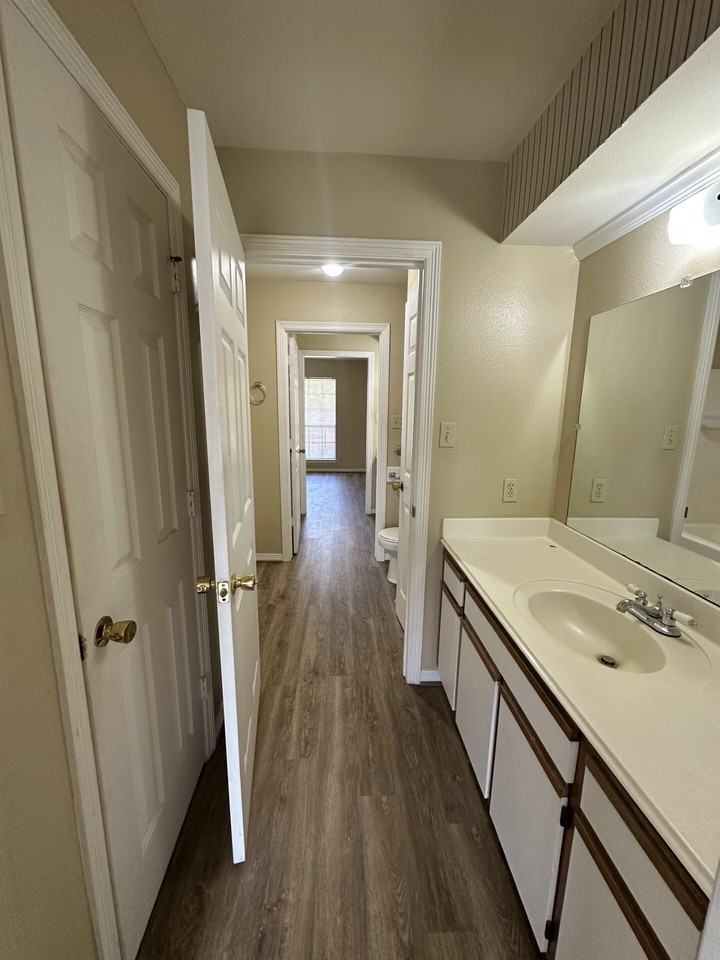 2480 Stone Hollow Drive - Photo 4 of 9