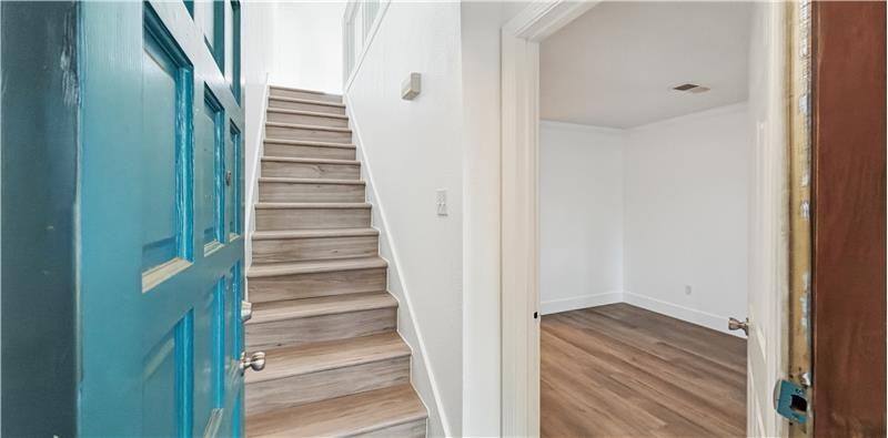 3707 Miles St #9 - Photo 3 of 13