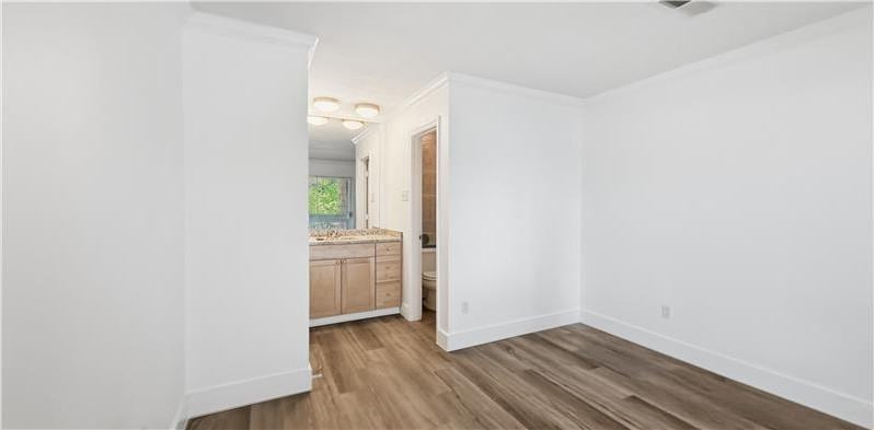 3707 Miles St #9 - Photo 4 of 13