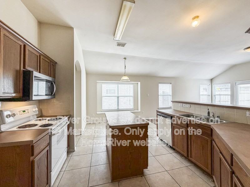 812 Sequoia Dr - Photo 5 of 25