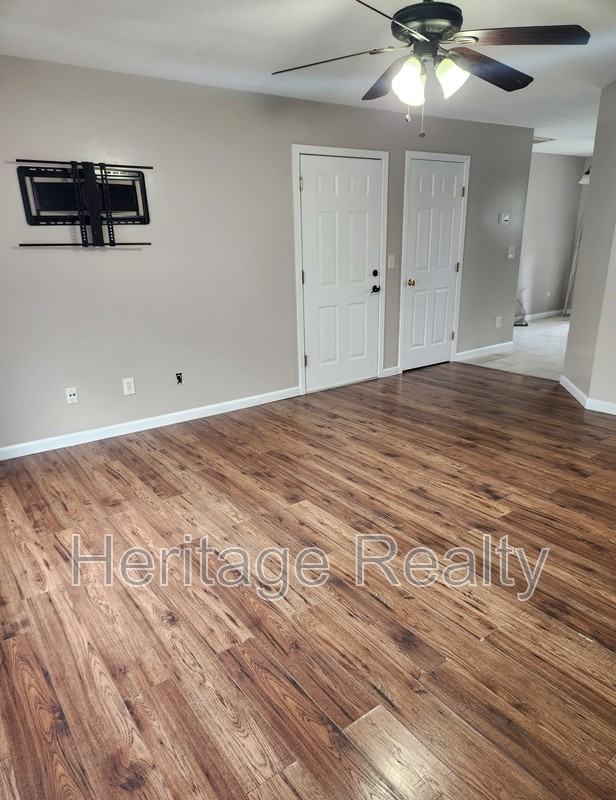 4820 Poplar Crest Way - Photo 2 of 11