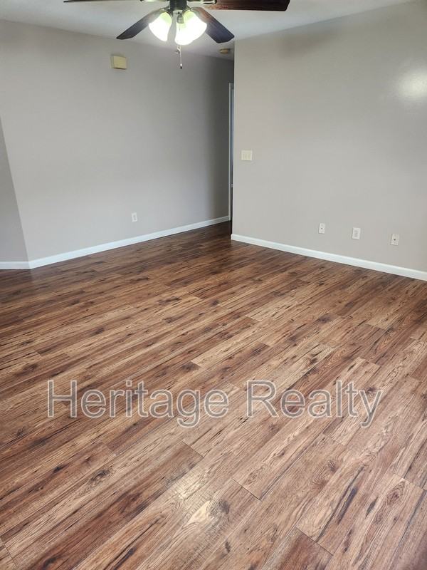 4820 Poplar Crest Way - Photo 4 of 11