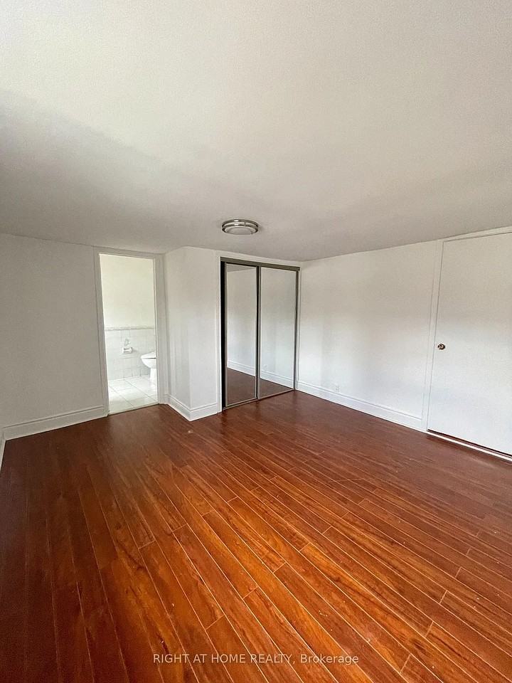693 Ossington Avenue - Photo 5 of 14