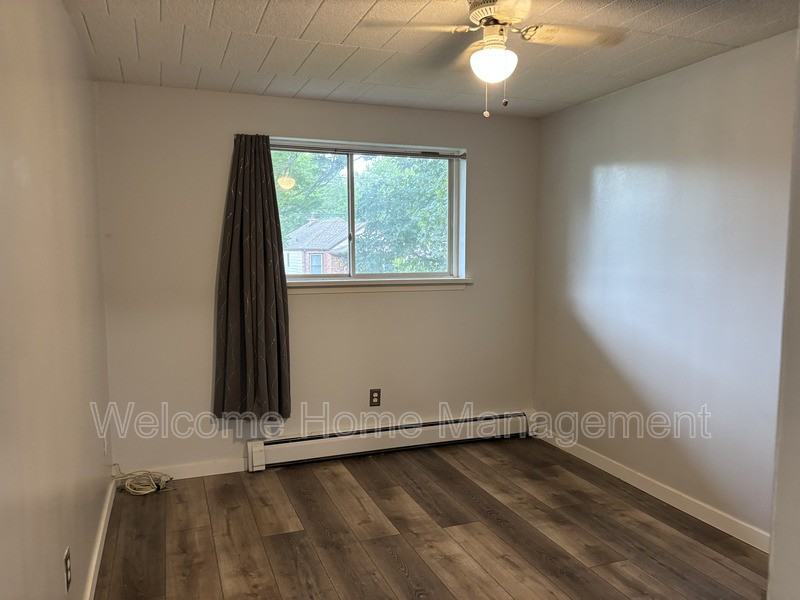 41 Carleton St S #3 - Photo 4 of 10