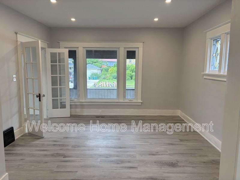 5810 Symmes St - Photo 2 of 15