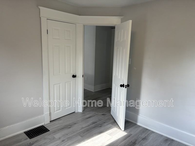 5810 Symmes St - Photo 3 of 15