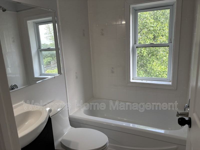 5810 Symmes St - Photo 6 of 15