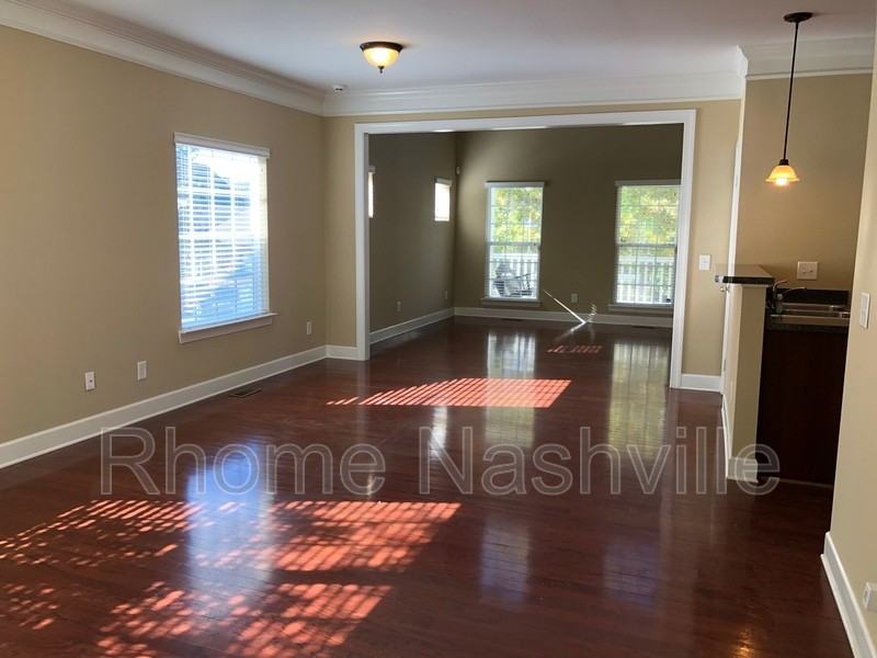 4309 Barnes Cove Dr - Photo 5 of 15