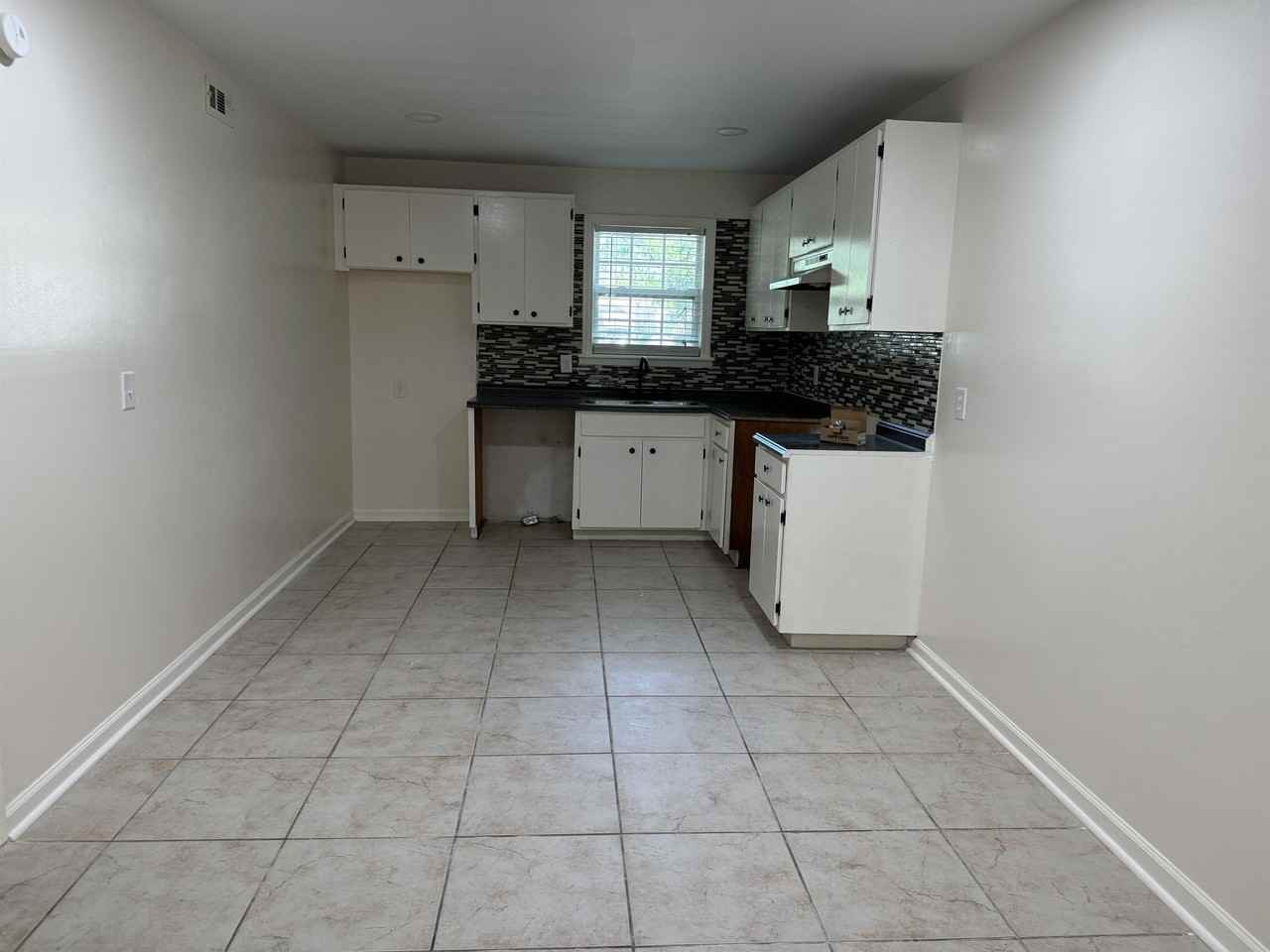 Cumberland Court - Photo 3 of 6