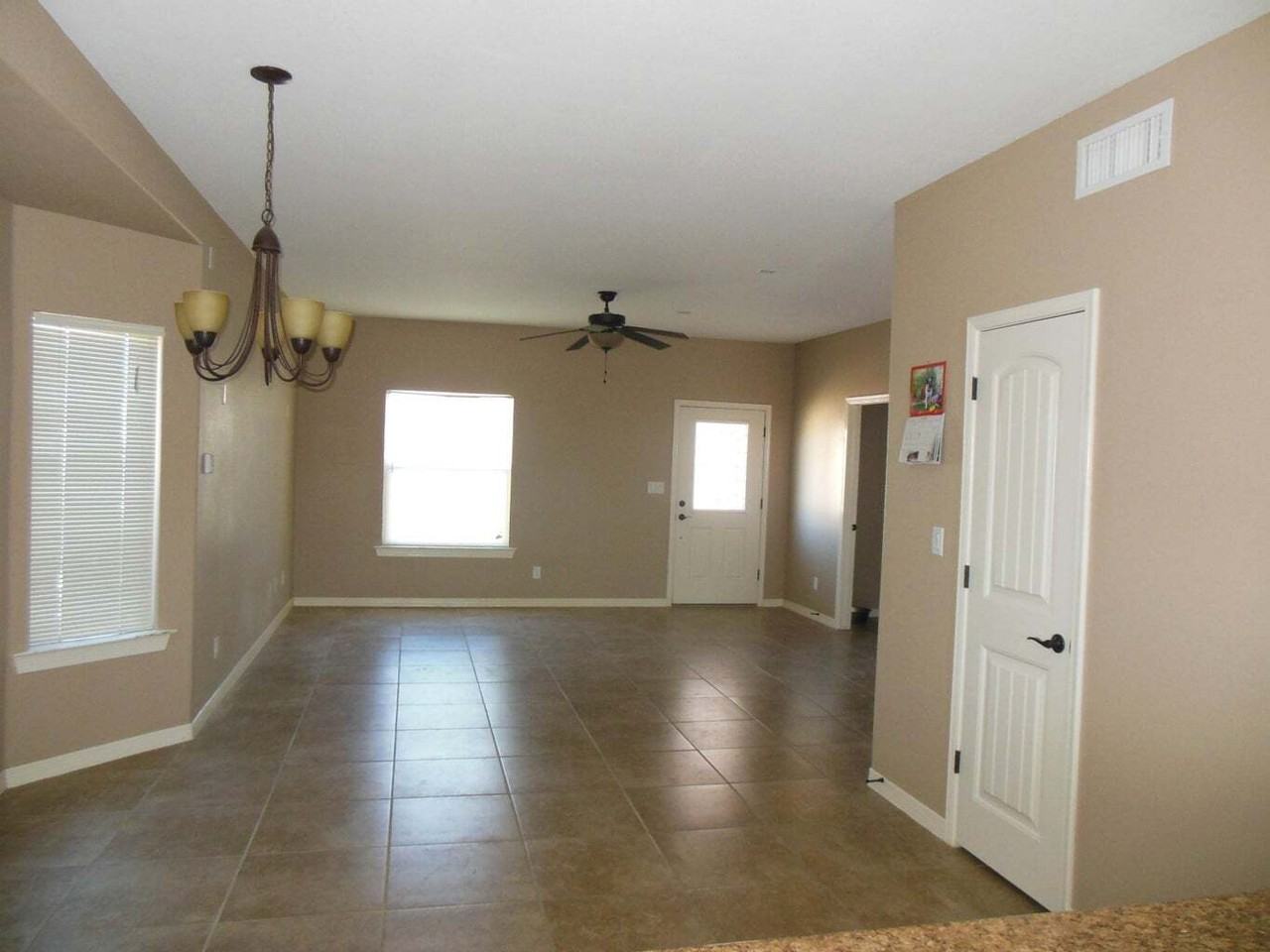 14206 Bluesky Point Court - Photo 5 of 12