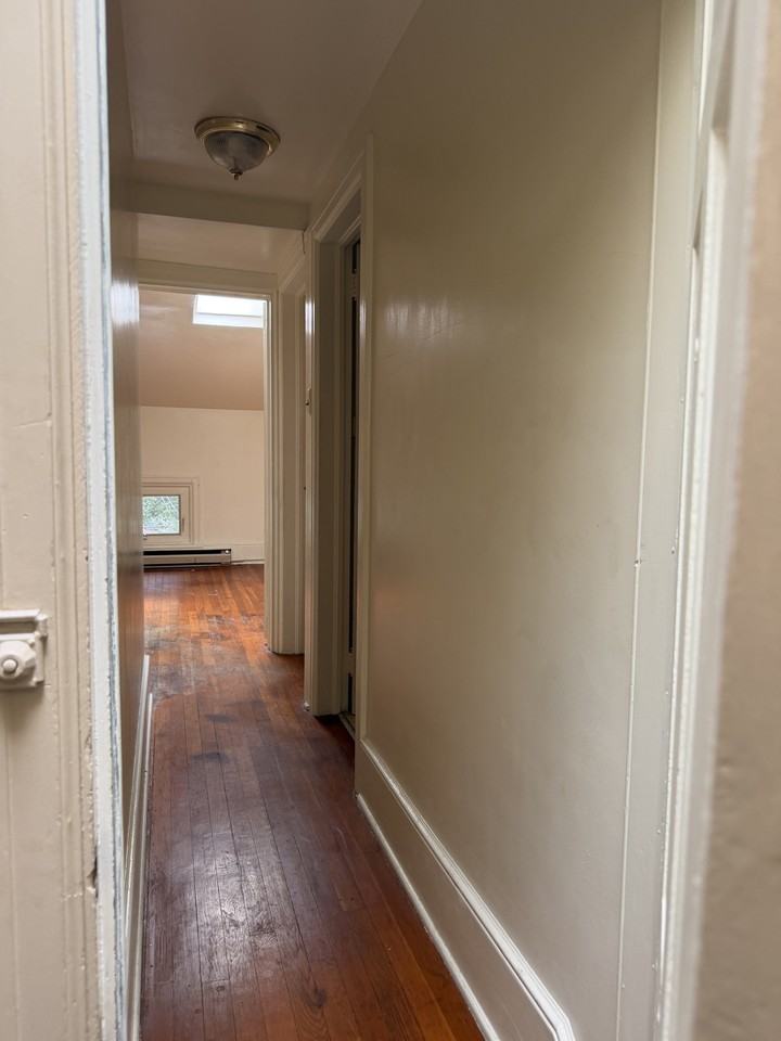 122 South West St - Photo 2 of 7