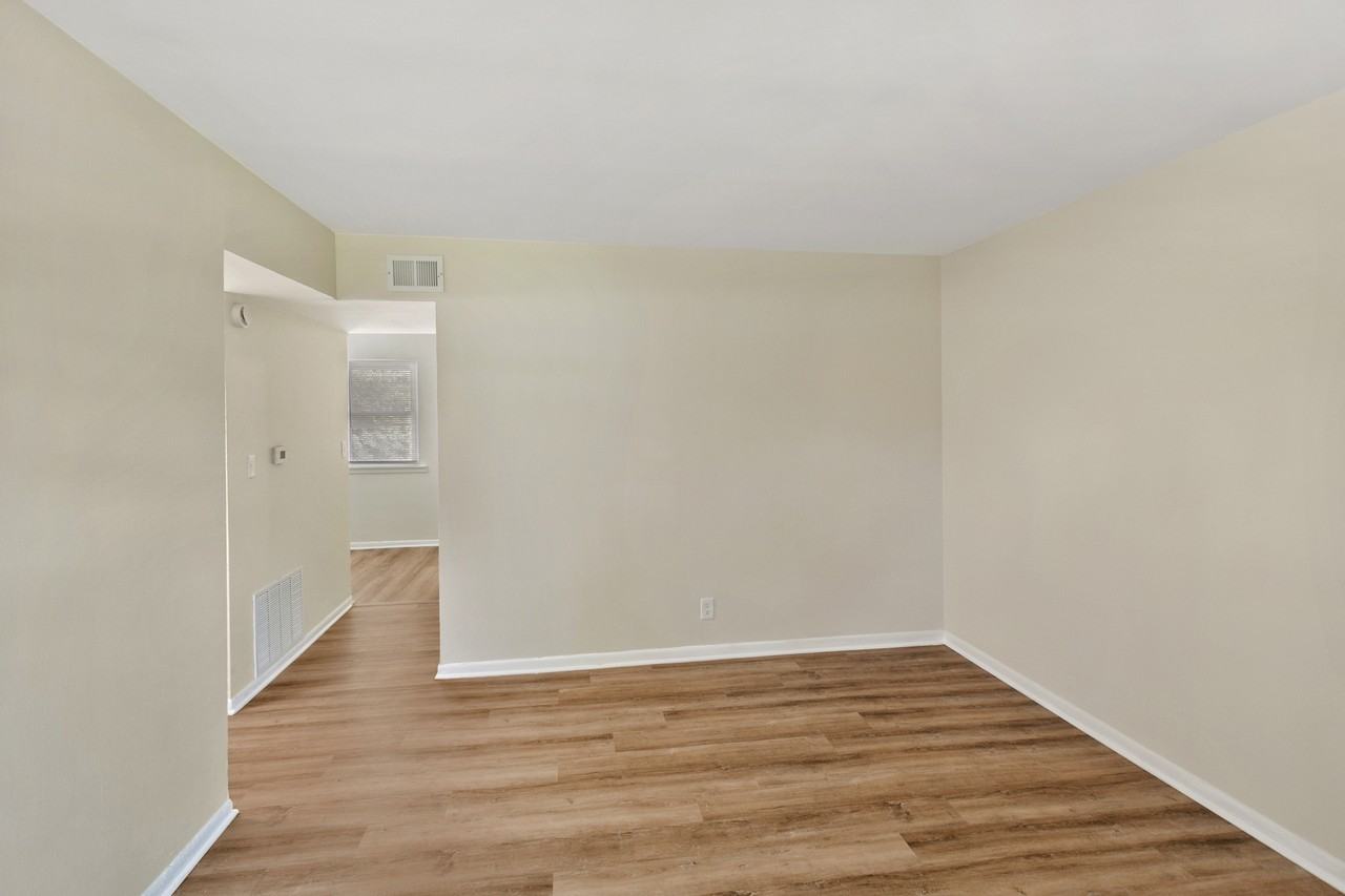 1021 Tollview Avenue - Photo 7 of 11