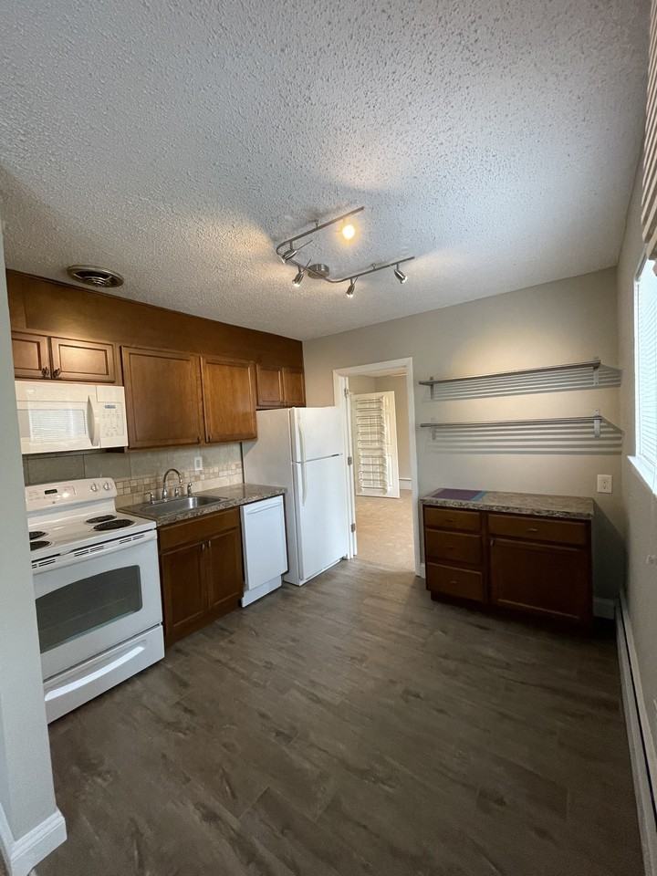Creek Road Apartments - Photo 3 of 7