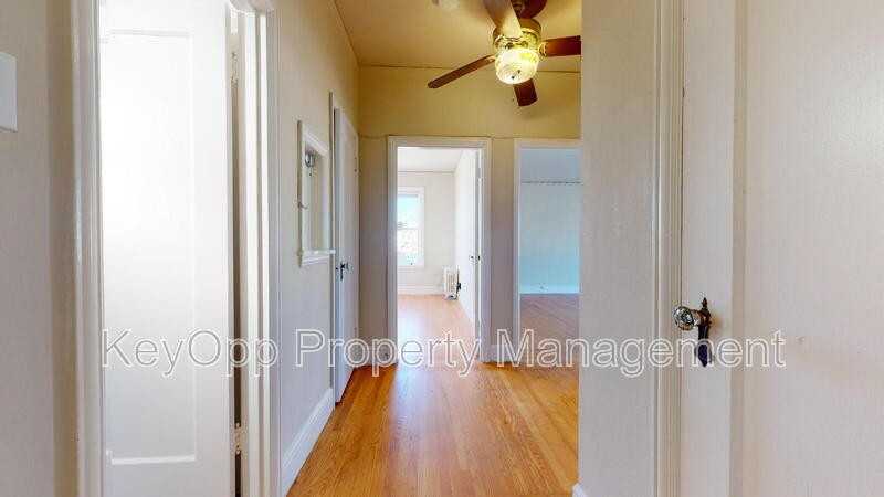 895 31st Ave #7 - Photo 2 of 22