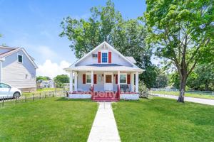 featured image of 201 E Linden Ave