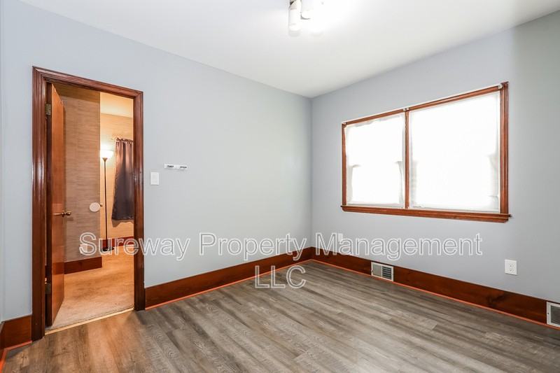 201 E Linden Ave - Photo 7 of 15