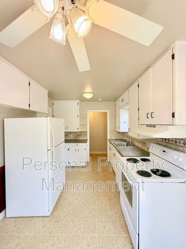 506 W 39th St - Photo 7 of 24