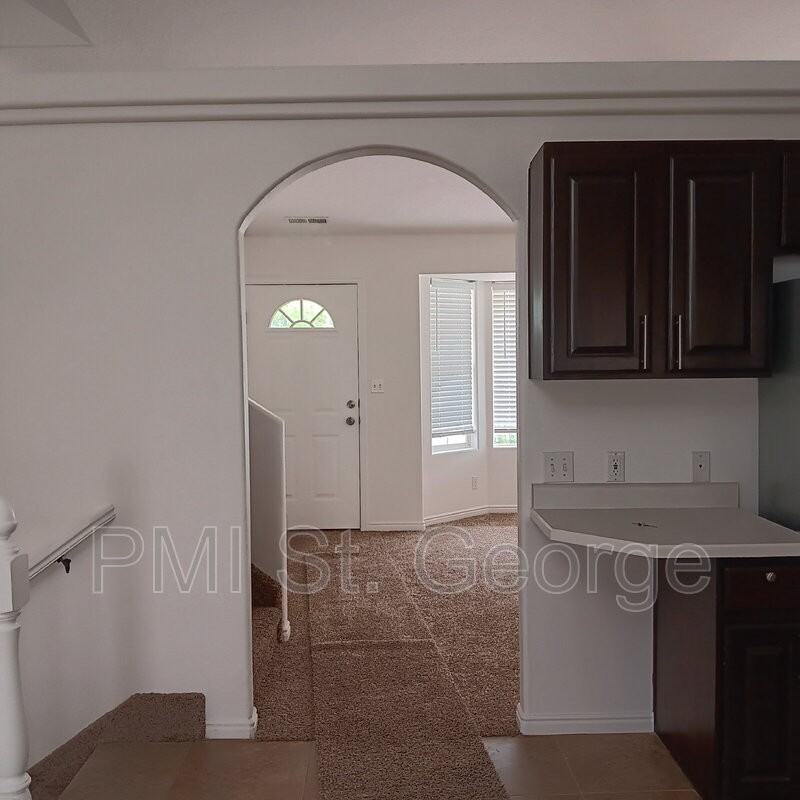 1947 Eastsouth Circle - Photo 4 of 24