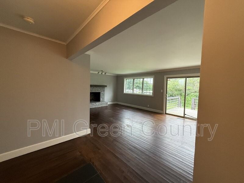 5428 E 25th Pl - Photo 5 of 18