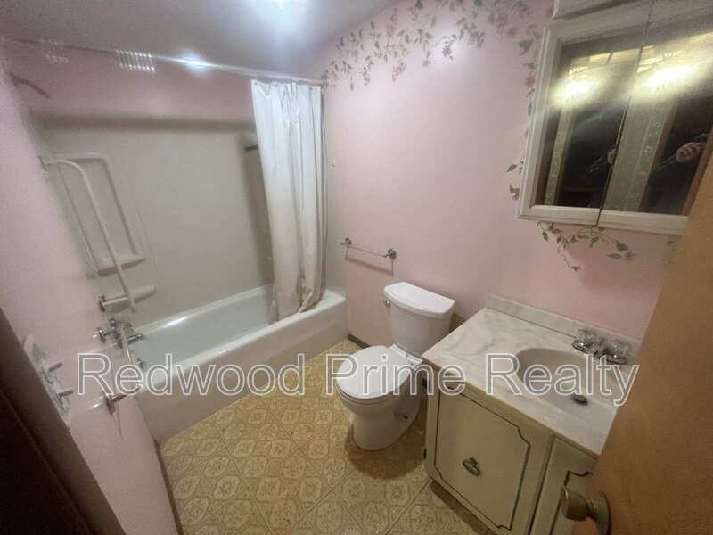 645 Coleman Ave - Photo 5 of 6