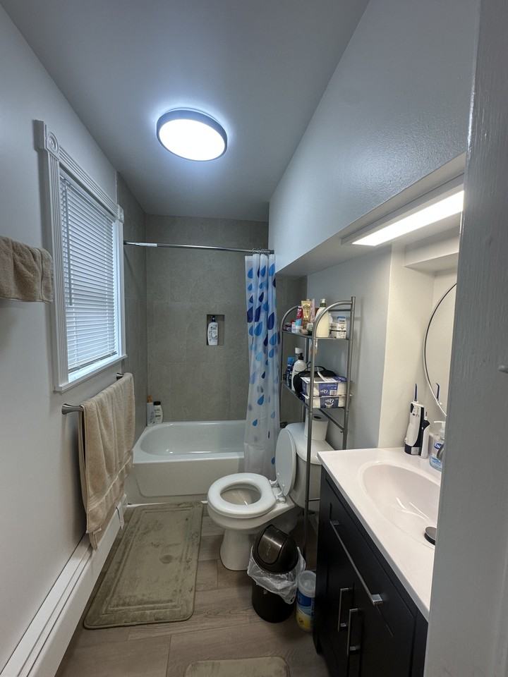 1303 Wilmot - Photo 7 of 26