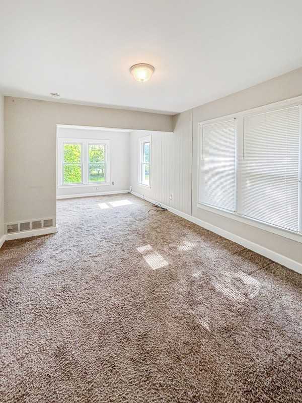 159 E Bennett Ave - Photo 2 of 6