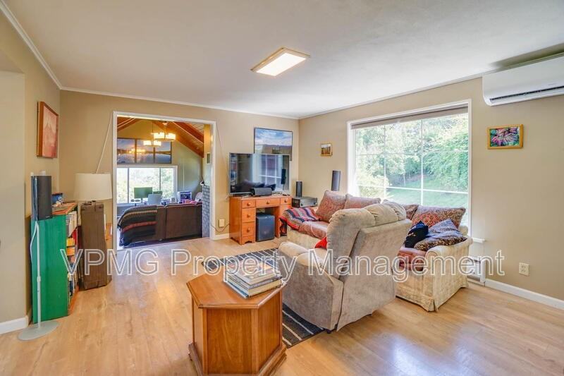 3956 Columbia Heights Rd - Photo 6 of 50