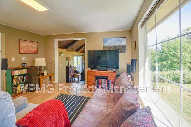 3956 Columbia Heights Rd - Photo 7 of 50