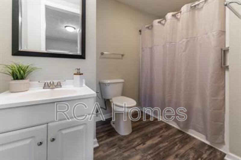 1015 Olive St - Photo 7 of 16