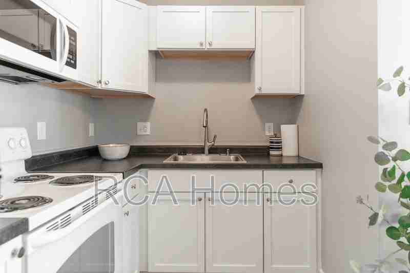 2831 N Kenwood Ave #7 - Photo 6 of 11