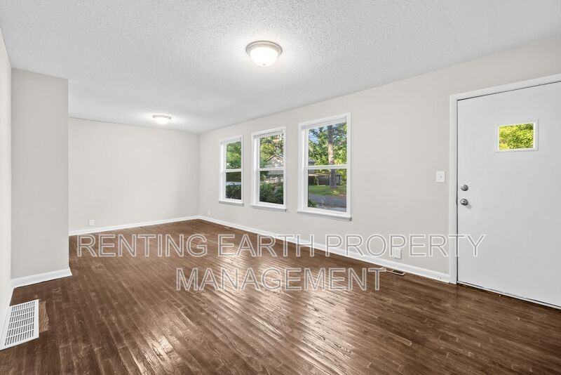1128 Cardwell Ln - Photo 5 of 17